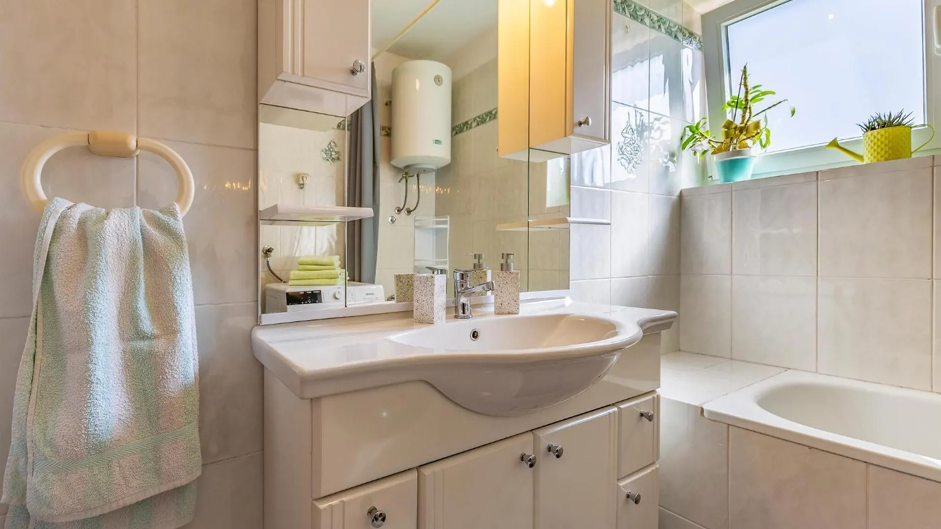 Cozy Apartment In Fazana With Kitchen 0*,  Croatia