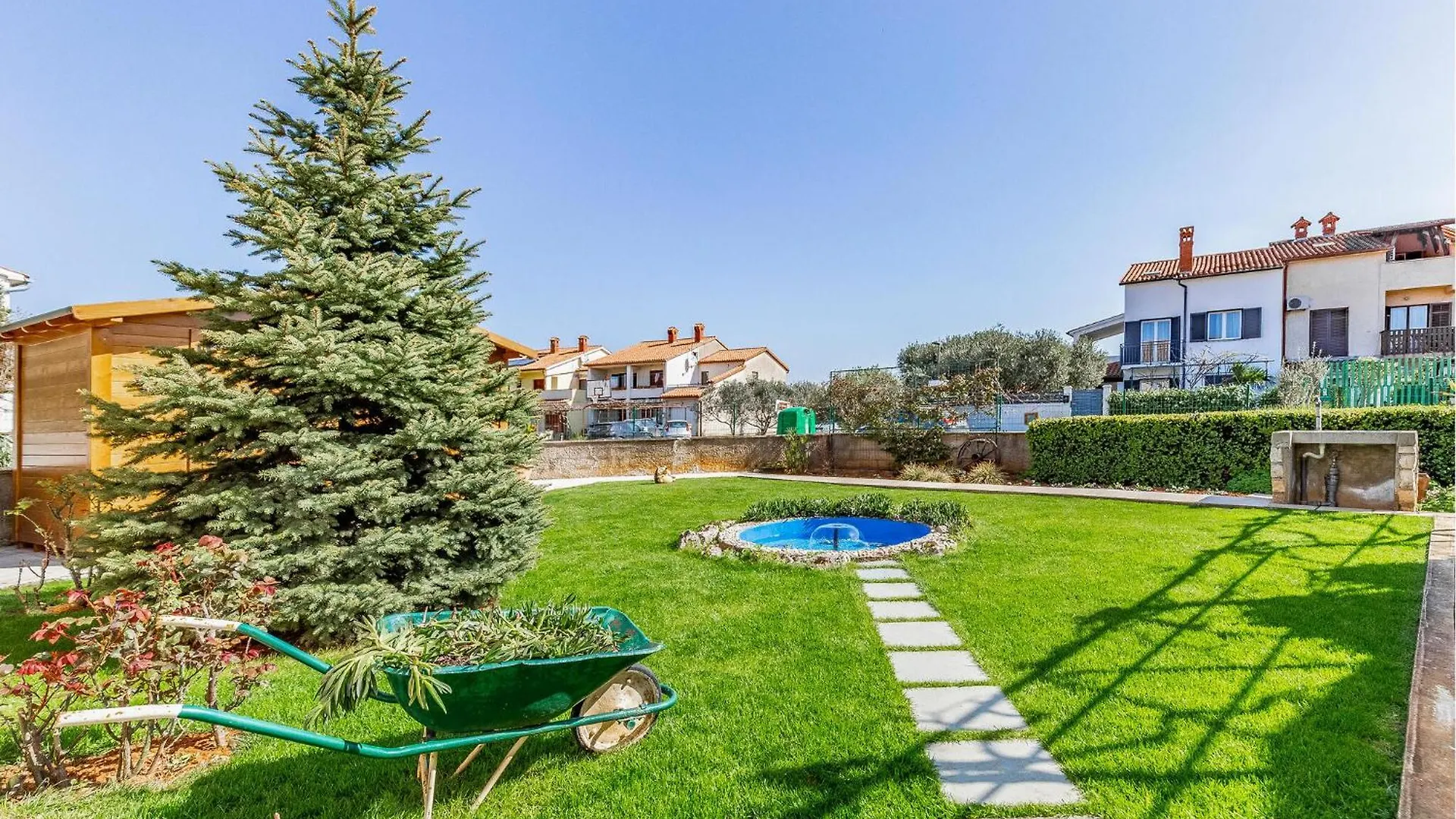 Cozy Apartment In Fazana With Kitchen